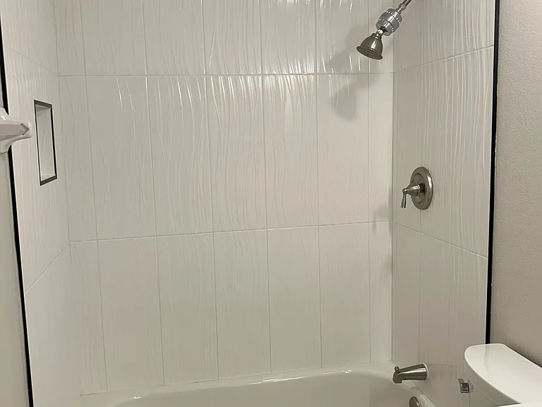 Full Bathroom Upstairs