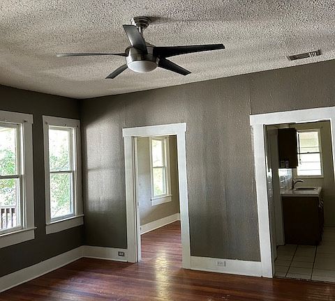 2nd image of 253 Post Ave #3
