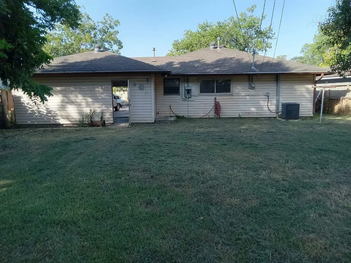 Building Photo - 9914 Caffrey St
