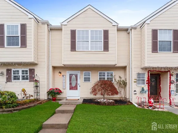 785 Darlington Dr, Old Bridge, NJ 08857