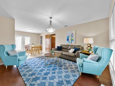 8345 Cadenza Ln, Dallas, TX, 75228