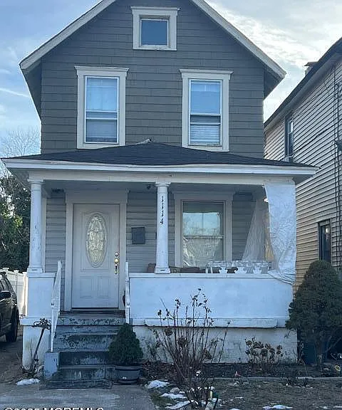 1114 Summerfield Ave — Photo 2