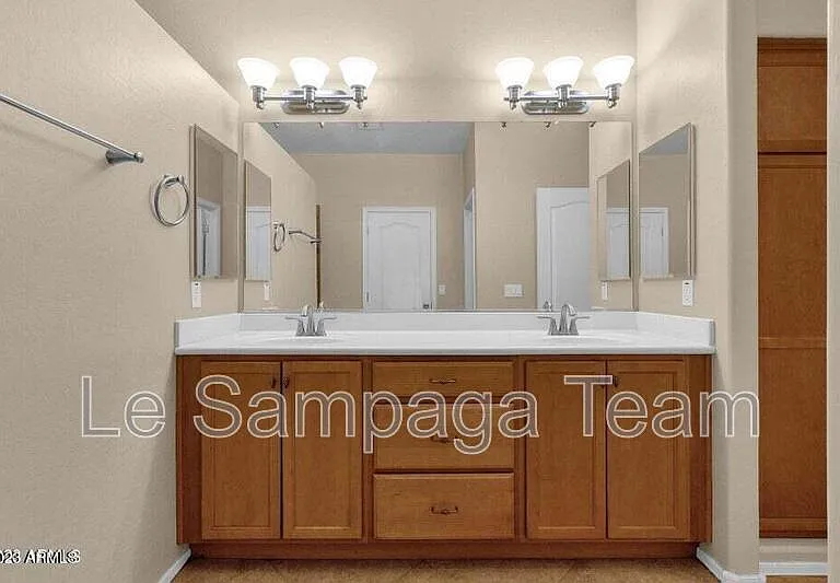 5542 W Kowalsky Ln — Photo 22