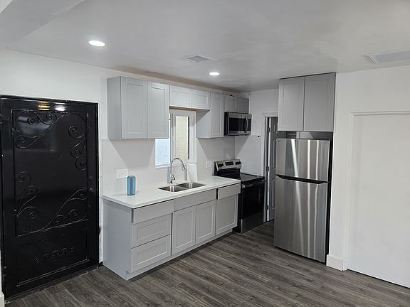 2nd image of 1939 E Brill St #1