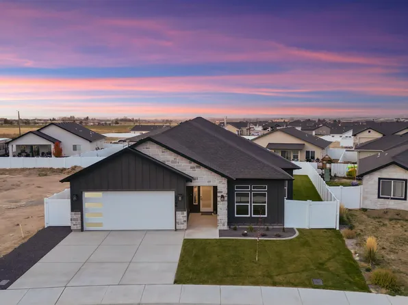 1266 Crestview Dr, Twin Falls, ID 83301