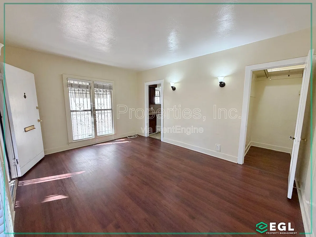 Building Photo - 4861 W 23rd St
