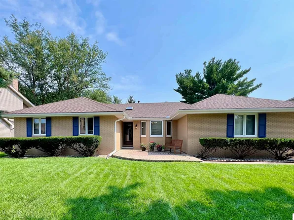 621 N 147th Ave, Omaha, NE 68154