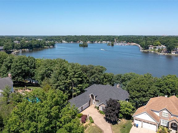 2nd image of 719 High Point Dr