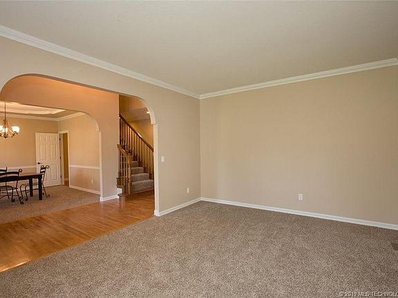 5th image of 9418 S Winston Ave
