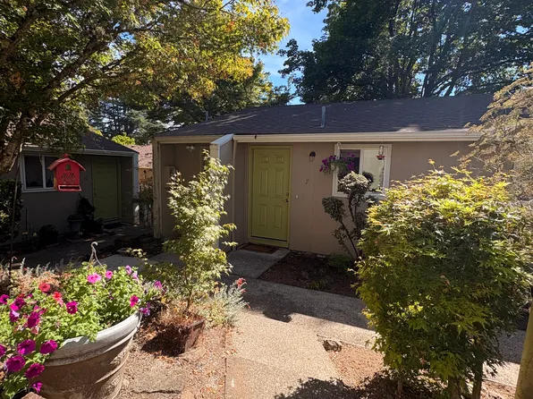 121 Church St #7, Lake Oswego, OR 97034