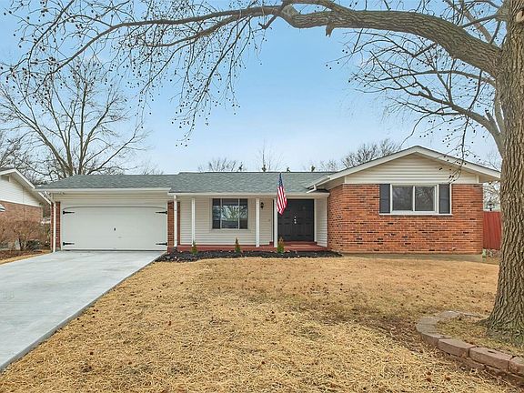 3rd image of 3045 Churchill Dr