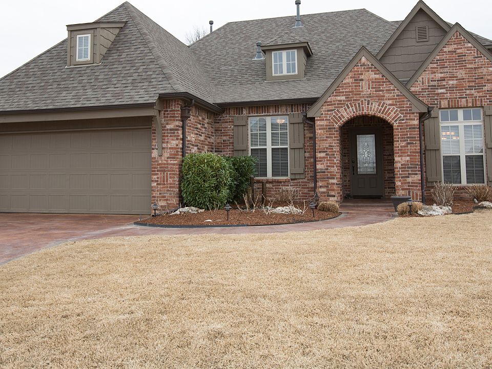 Fabulous home on cul de sac lot