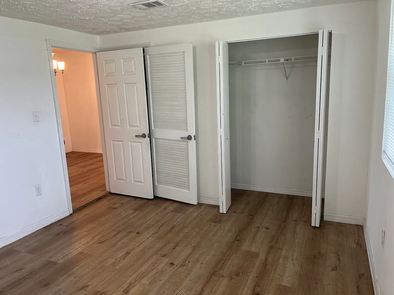 2 bed, 925 sqft, $1,400 — Photo 4