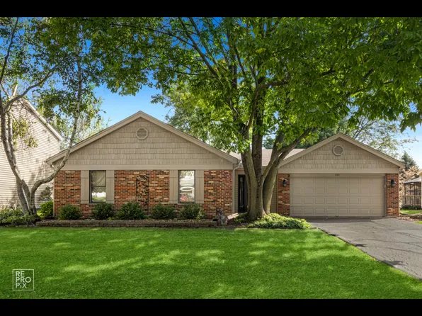 424 Massachusetts Ave, Naperville, IL 60565