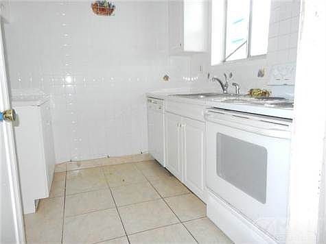 4th image of 6080 Forest Hill Blvd APT 210