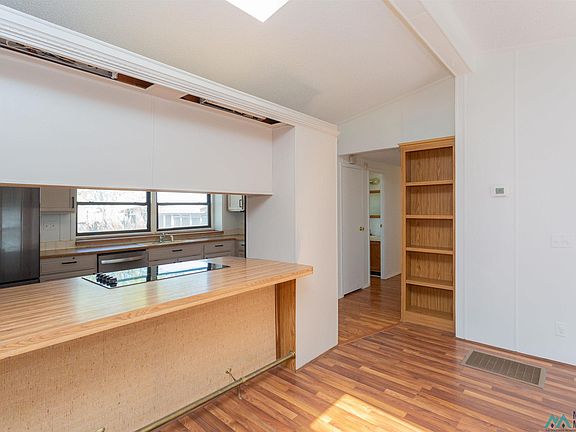 5th image of 99 E Morgan Rd