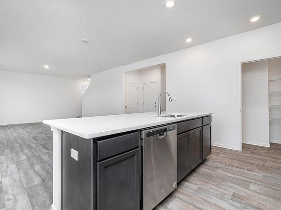 5th image of 10342 Morse Place St