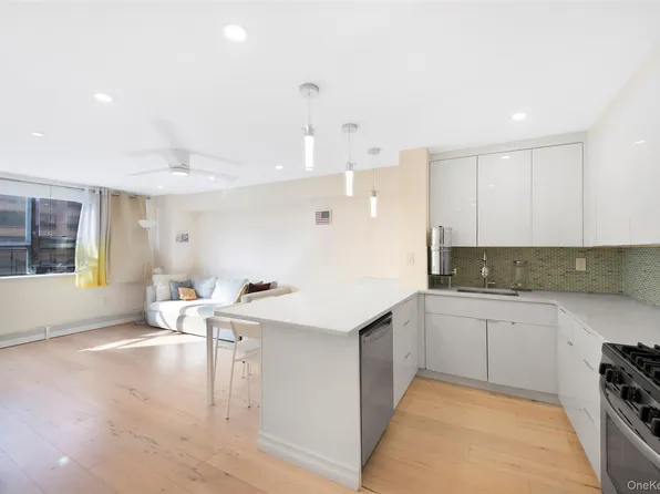 301 Cathedral Parkway #3M, New York (Manhattan), NY 10026