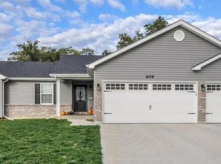 609 Courageous Ln, Wentzville, MO 63385
