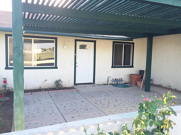 Clear View. Faces Back of School-No neighbors in front of y