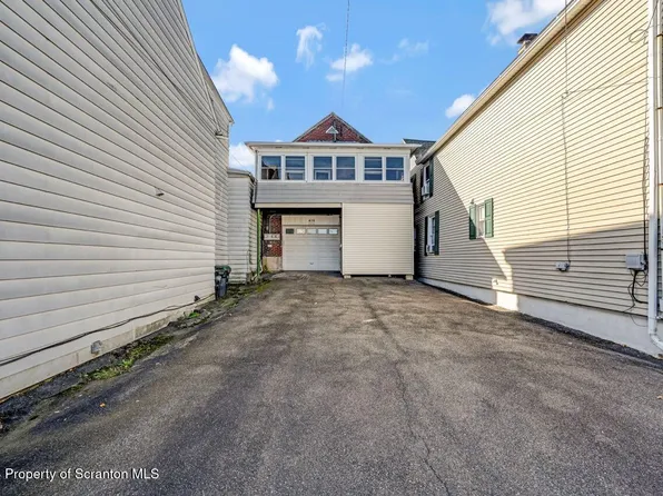 416 Washington St, Freeland, PA 18224