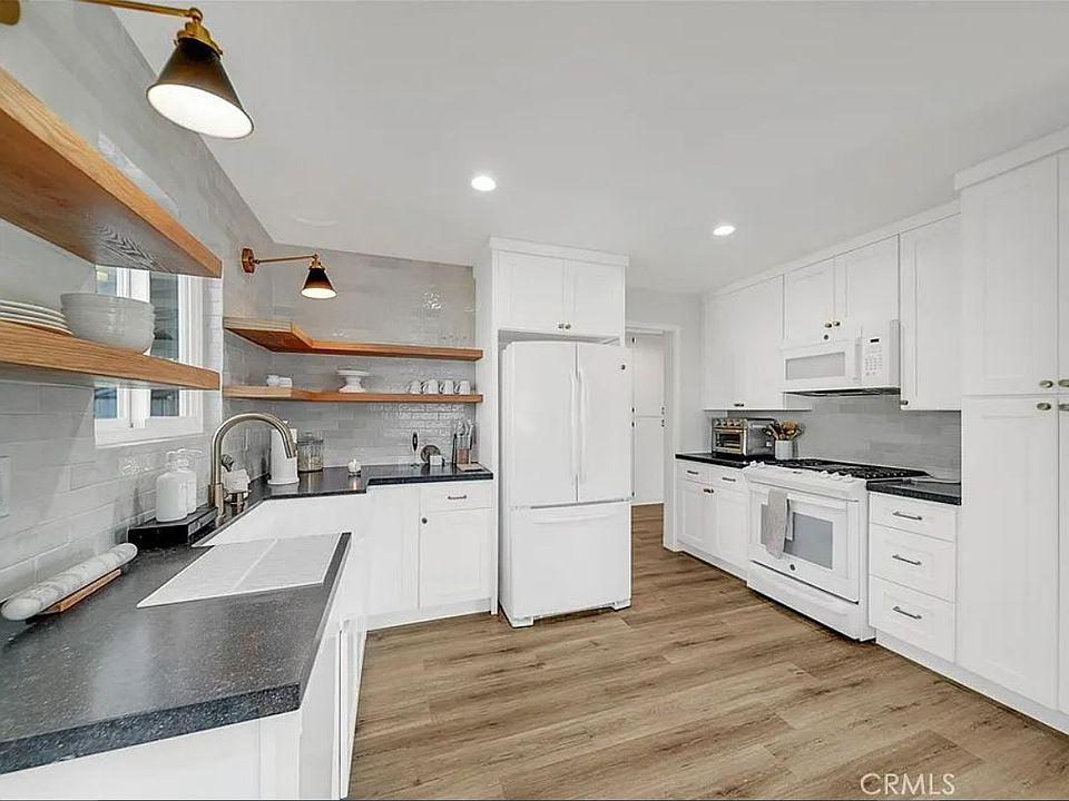 1st image of 1582 Orange Ave