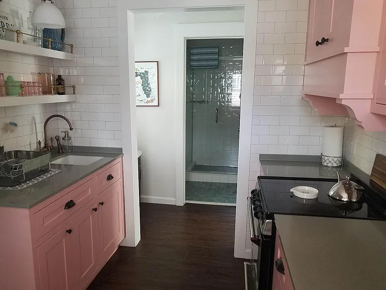 105 6th Ave — Photo 26