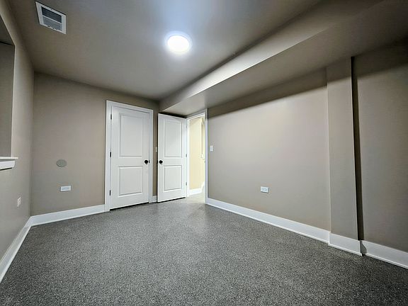 4th image of 6343 S Elizabeth St #Bf
