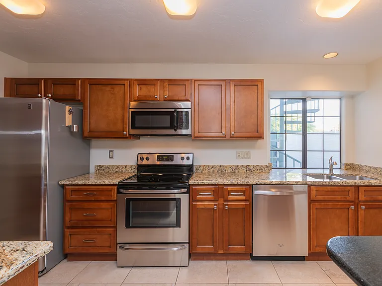 150 N Forgeus Ave — Photo 18