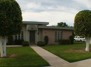 9915 W Hawthorn Dr, Sun City, AZ 85351