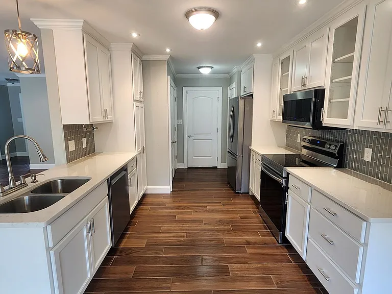 115 Blue Bird Ln — Photo 10