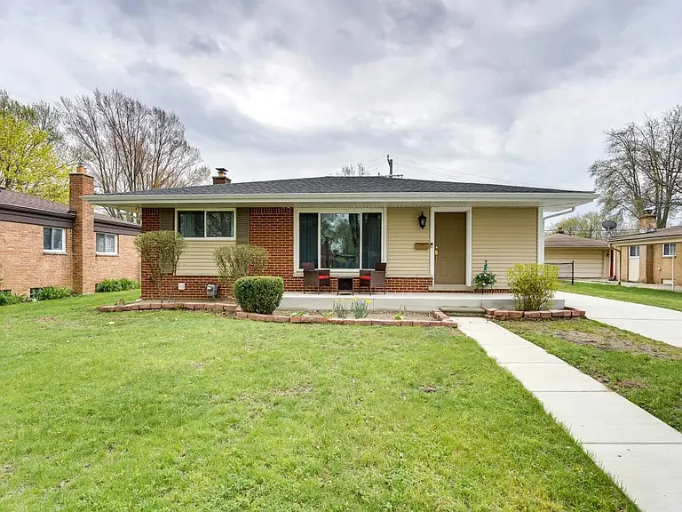 1444 Wacon Dr — Photo 1