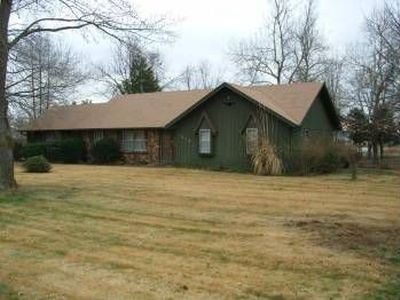 5658 E Bennett St, Springfield, MO, 65809