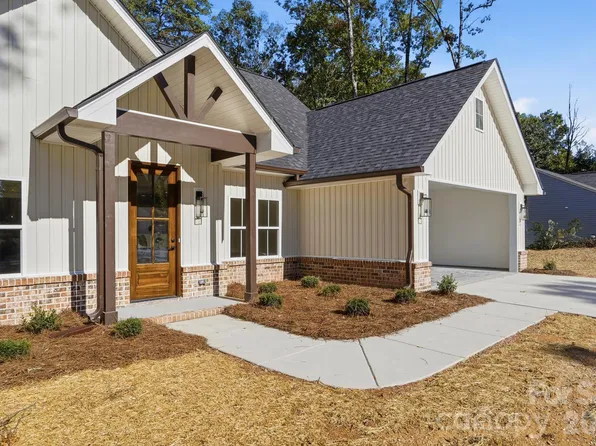 867 Sorrel Ln, Oakboro, NC 28129