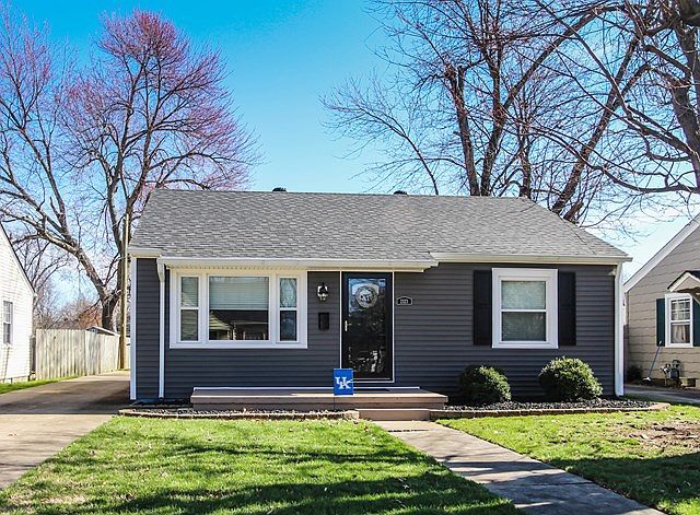 1st image of 2323 Maple St