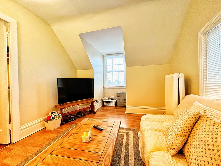 55 Lafayette Ave NE #8 — Photo 4