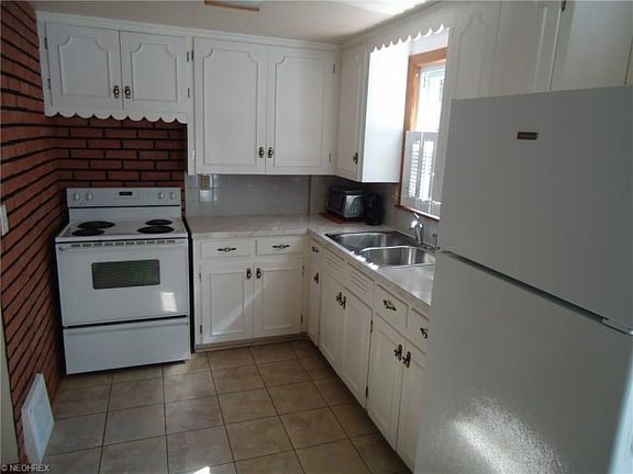 3rd image of 119 Wolf Ave