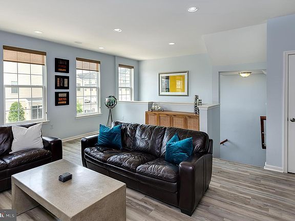 5th image of 47 Riverwalk Blvd #190
