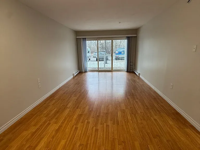 230 Mapleton Rd — Photo 2