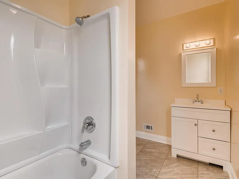 36 E Burke Ave #1 — Photo 13