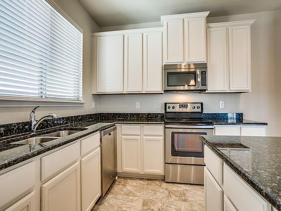 2nd image of 1033 Bruni Ct