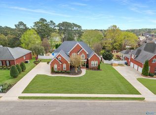 104 Hidden Creek Dr, Huntsville, AL 35806