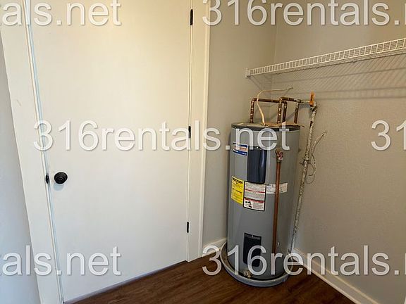 4th image of 114 S Main St #6