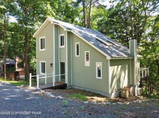 159 Manchester Dr, Bushkill, PA 18324