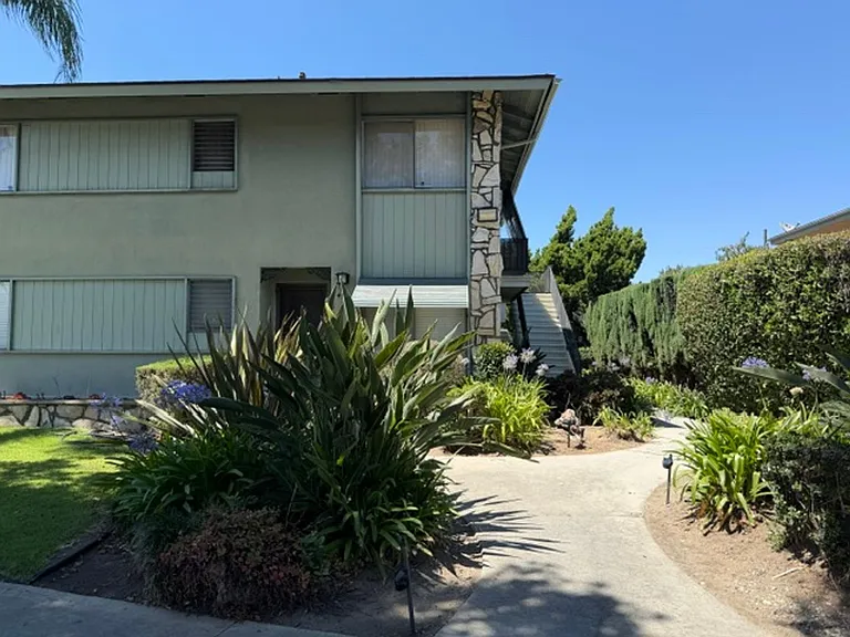 461 E Algrove St #3 — Photo 1
