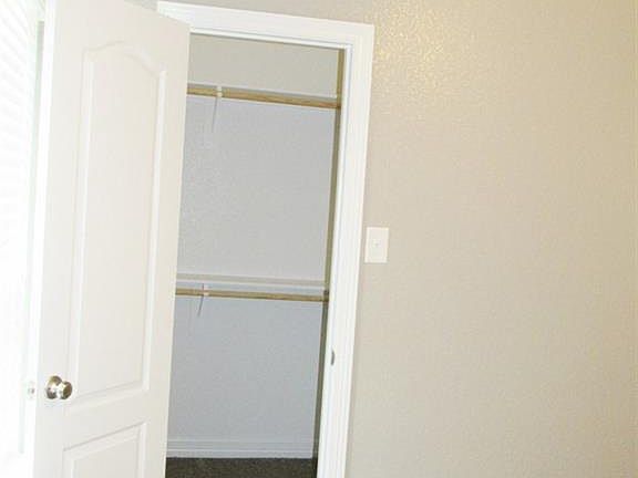 4th image of 1008 Henrietta Ave