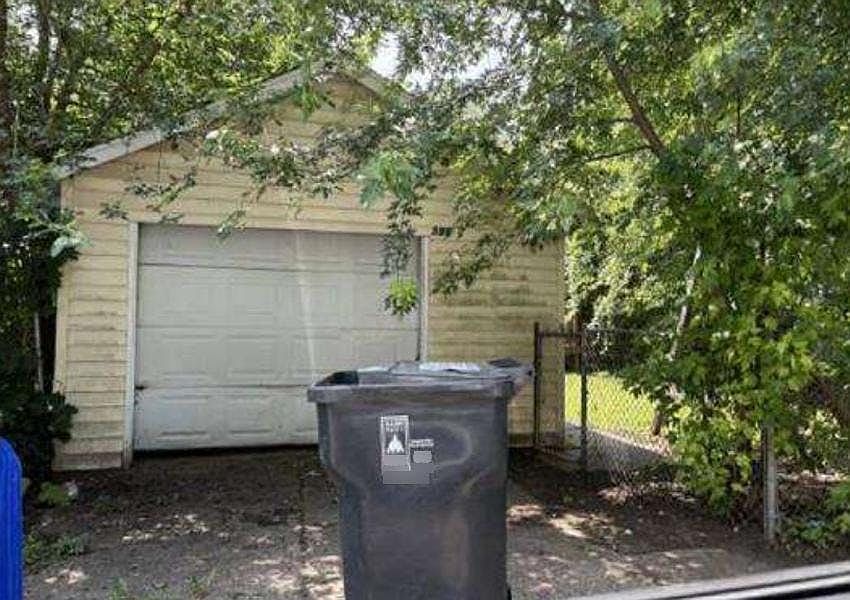 2nd image of 599 Cook Ave E