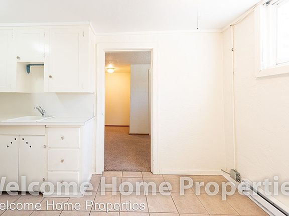 4th image of 512 S College Ave APT 3