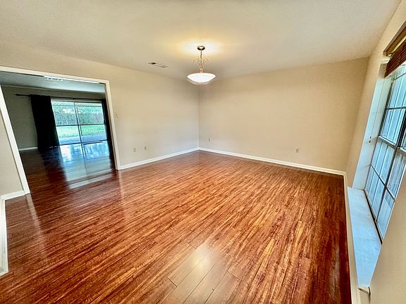 2nd image of 9142 Woodbine St