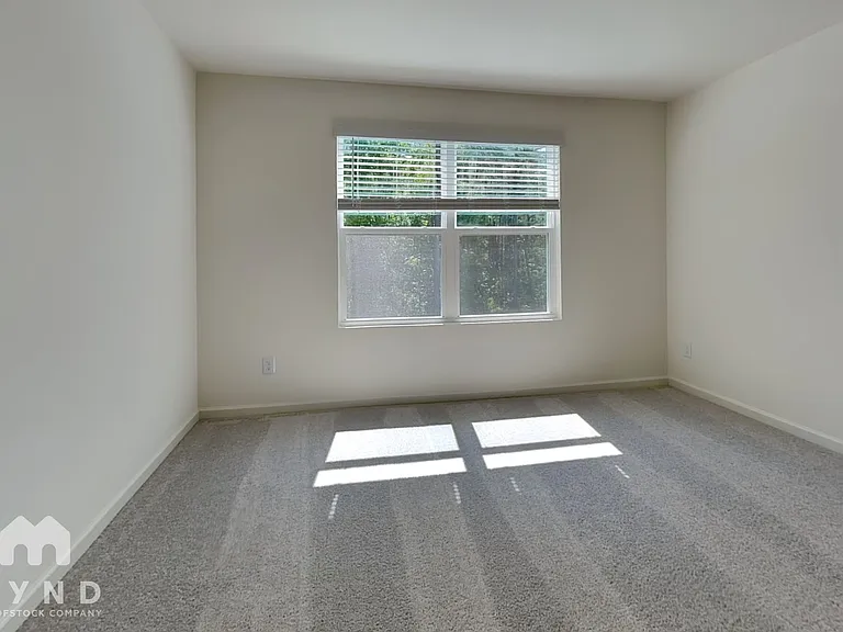 3015 Fulong Dr — Photo 6
